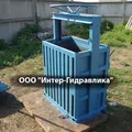 Mechaniczna prasa śrubowa 4 tony do makulatury, folii PET, butelek plastikowych, szmat i tekstyliów