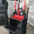 Prasa mechaniczna regałowa 5 ton do makulatury, folii PET, butelek z tworzyw sztucznych, szmat i tekstyliów