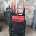 Prasa mechaniczna regałowa 5 ton do makulatury, folii PET, butelek z tworzyw sztucznych, szmat i tekstyliów